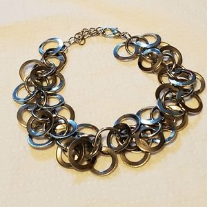 Paparazzi silver circle clasp bracelet.